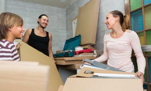 Moving van support for homes and businesses in Ratcliff