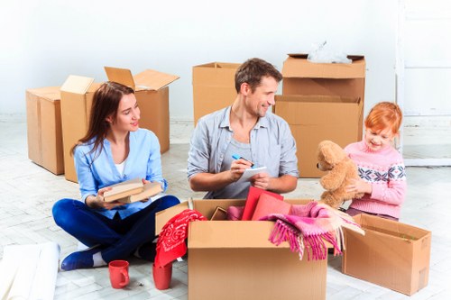 Man With Van Ratcliff helping with a local move