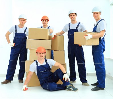 Ratcliff moving truck loading and delivery service