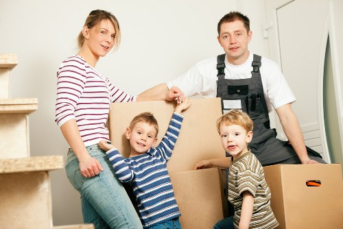 Moving service suited to apartments, terraces, and office access in Ratcliff