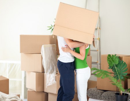 Preparation and loading for bulky furniture collection in Ratcliff