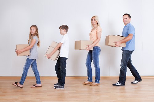 Preparation checklist and moving essentials for a Ratcliff removals van service