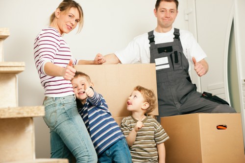 Packing and moving household items for a Ratcliff home relocation